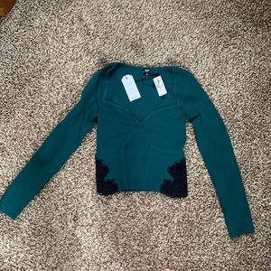 NWT express body contour emerald green with black lace sweater
